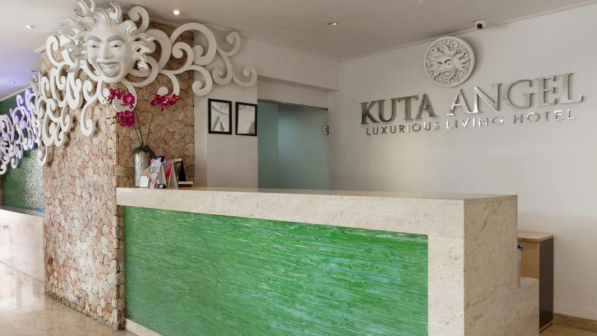 Kuta Angel Hotel - Luxurious Living