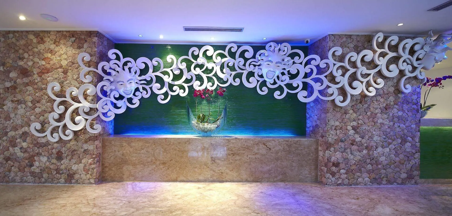 Kuta Angel Hotel - Luxurious Living